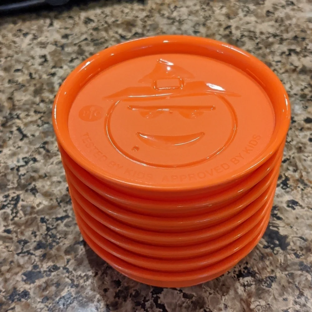 Pampered chef Halloween cookie cutters kids discontinued set of 7